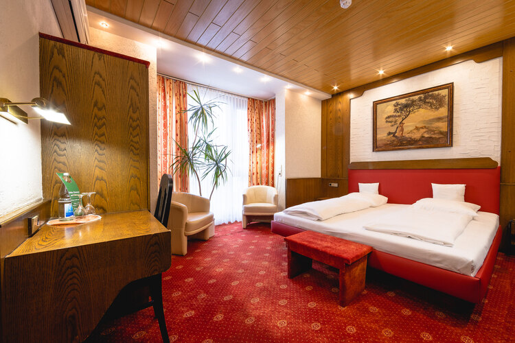 Hotelwelt Kübler - Messehotel - Obscene Messe